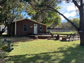 Exterior - Rustic Cabin by Lake Whitney (Whitney)