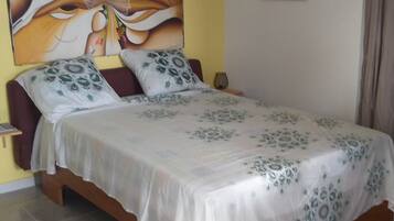 1 bedroom, iron/ironing board, free WiFi, bed sheets