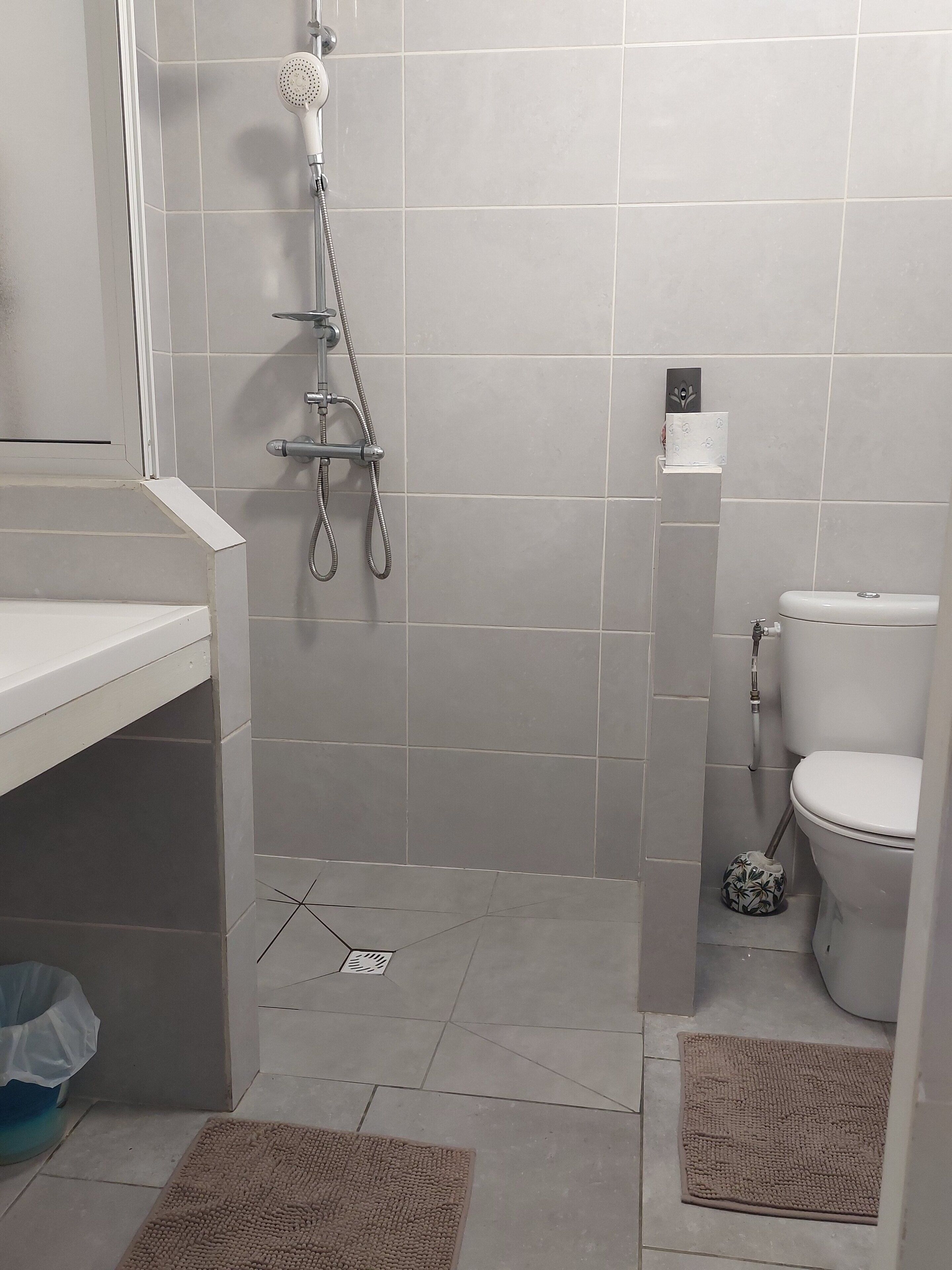 淋浴設備、風筒、提供毛巾