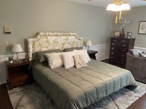 5 habitaciones, escritorio, wifi gratis y ropa de cama 