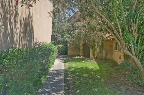 Property grounds - Casa Laguna Bayfront Bliss with the BEST Sunsets! (South Padre Island)