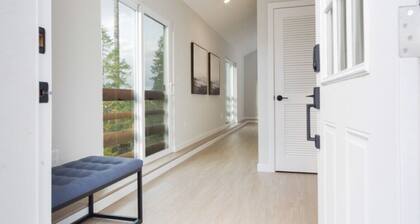 Stunning Views from this Modern Hood Canal Retreat