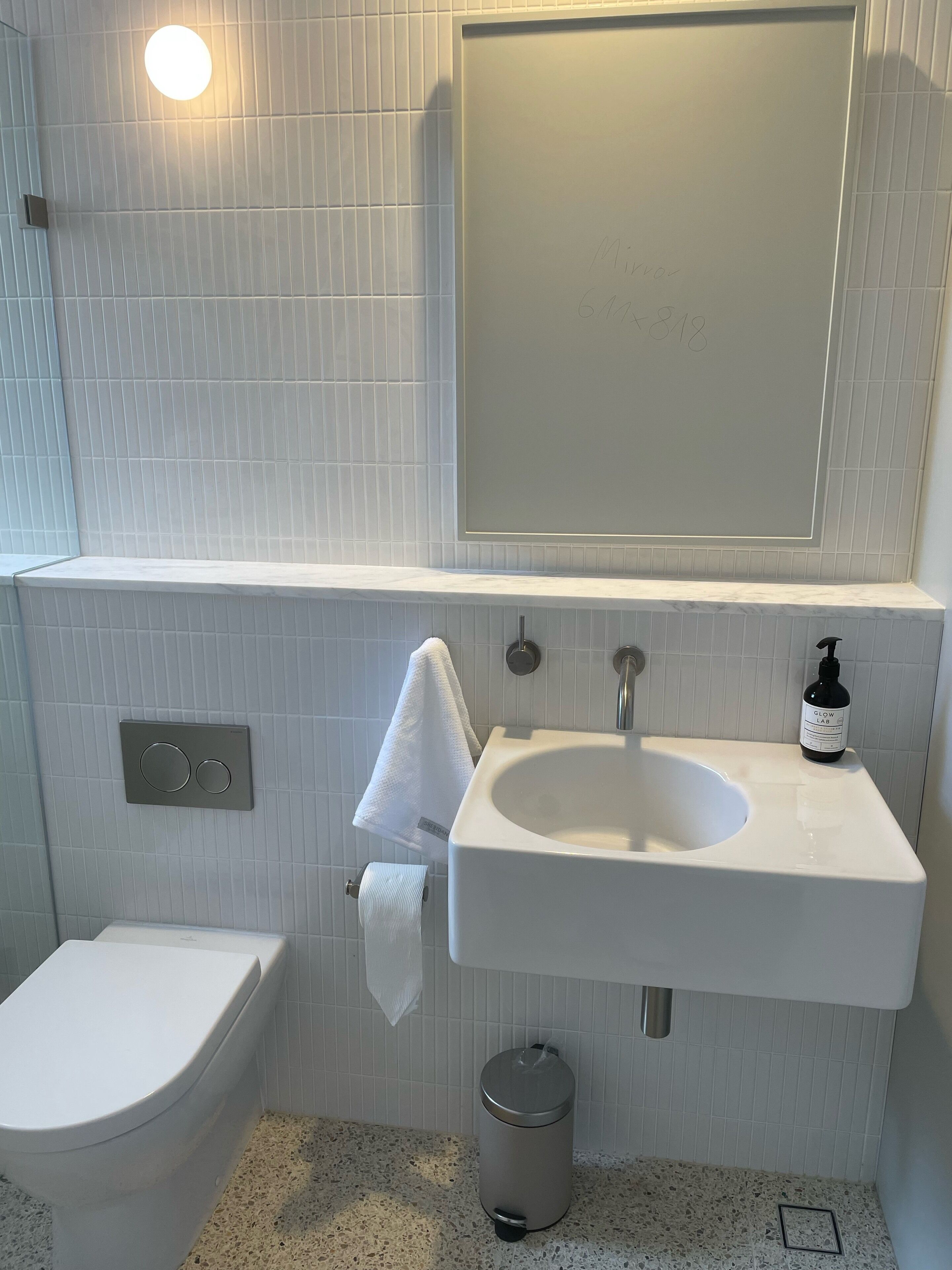 Beachfront Balmoral bliss designer NEWLY renovated apartment — image 8