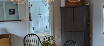 Perfect VT getaway - great for two families! Starlink Internet, Large Yard