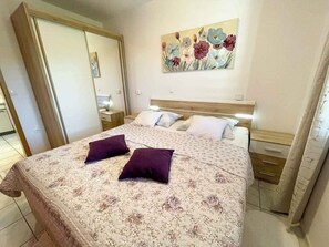 2 bedrooms, WiFi - Holiday apartment modern with balcony (Jadranovo)