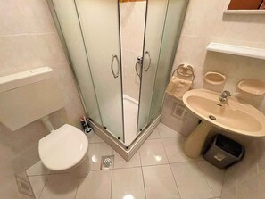 Bathroom - Holiday apartment with balcony and air conditioning (Jadranovo)