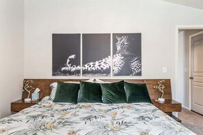 3 bedrooms, desk, iron/ironing board, free WiFi - Private Wine Country Retreat | South Nampa | Sleeps 10 (Nampa)