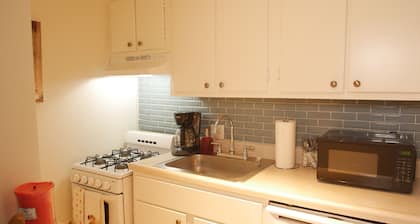 Cozy Condo near Buckhead and Mercedes Benz Stadium w/ Free Parking