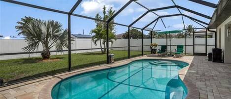 Piscine extérieure, piscine chauffée