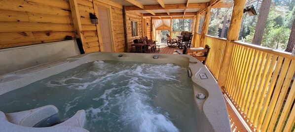Terrace/patio - The "Farmhouse" with Hot Tub at Bigfoot Lodging Lassen (Shingletown)