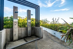 Property grounds - Modern apartment-pool access, fast WIFI, washer (Karon beach)