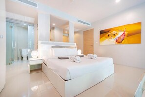 1 bedroom, iron/ironing board, WiFi, bed sheets - Modern apartment-pool access, fast WIFI, washer (Karon beach)