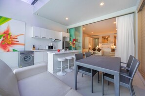 Interior - Modern apartment-pool access, fast WIFI, washer (Karon beach)