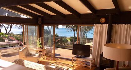 Whiritoa -Glorious Beach Front!