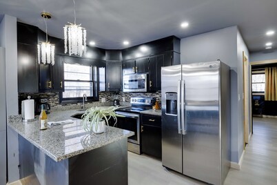 Spacious Newly Renovated in 2025! 7BD/4BA Home in the Heart of Poconos sleeps 29