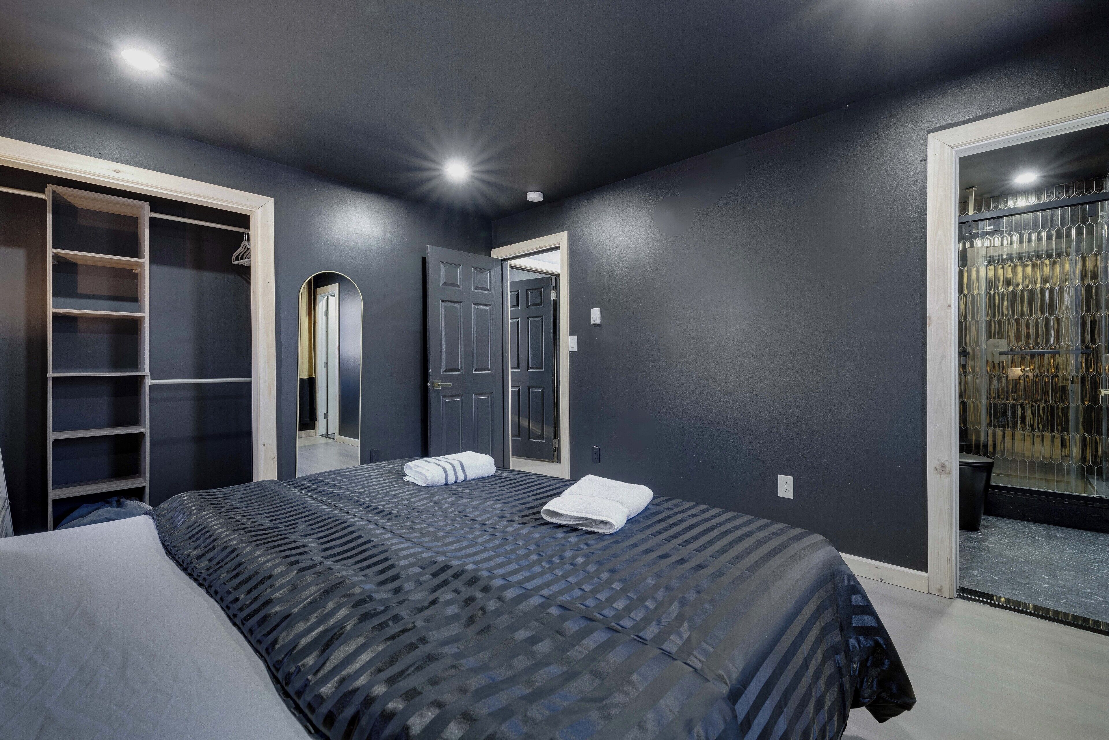 7 chambres, fer et planche à repasser, Wi-Fi gratuit, draps fournis