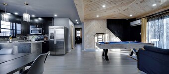 Spacious Newly Renovated in 2025! 7BD/4BA Home in the Heart of Poconos sleeps 29