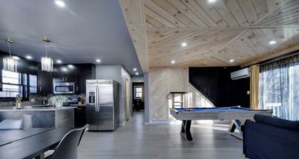 Spacious Newly Renovated in 2025! 7BD/4BA Home in the Heart of Poconos sleeps 29