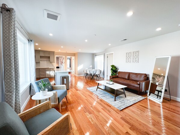 Smart TV, table tennis - Perfect Clean Spacious Gateway of San Francisco 8bd/8br (Daly City)