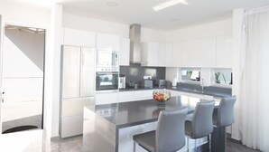 Coffee/tea maker, fridge, microwave, oven - Protaras Holiday Villa Bp6 (Protaras)