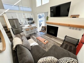 Smart TV, fireplace, offices