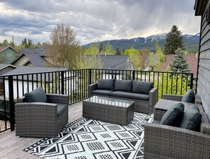 Property grounds - 40 Mins. to Glacier Park, 5 Mins. to City Beach & DT, Seasonal Clubhouse Pool (Whitefish)