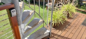 Property grounds - The Sky House by the bay (Wynnum)