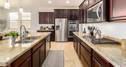 Modern Queen Creek Home W/ Fire Pit! Dog Friendly!