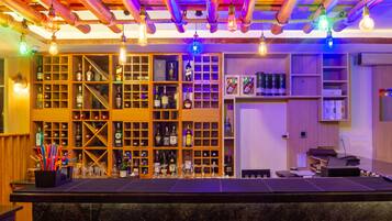 Cocktail bar