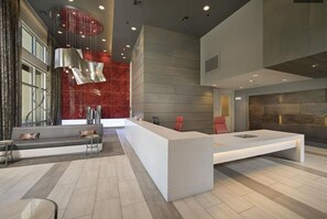 المنشأة من الداخل