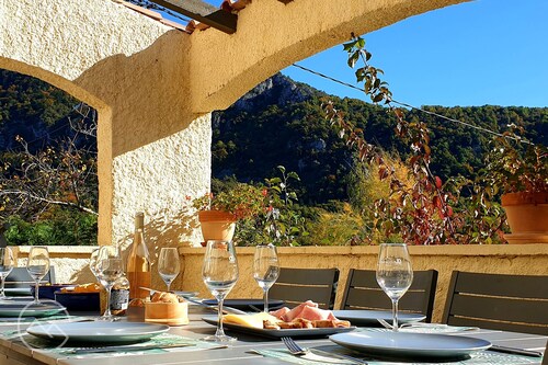 Chez Montagnes - a luxury retreat in Puivert