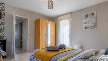 2 bedrooms, free WiFi, bed sheets