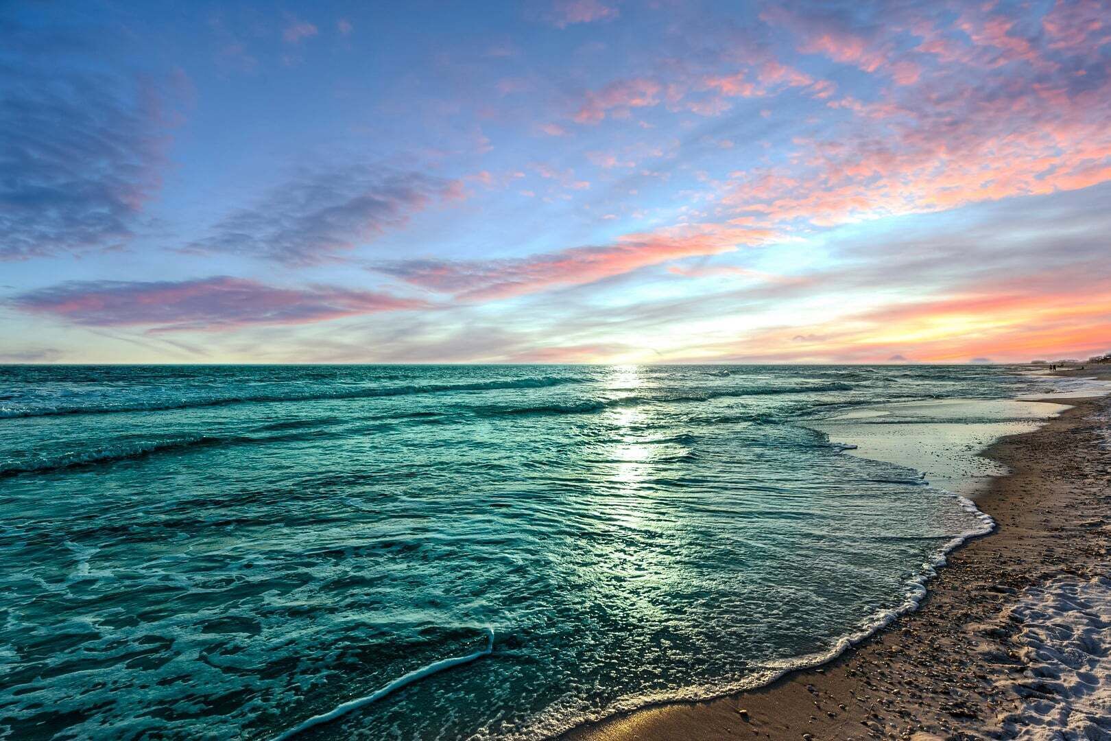 Beach nearby, beach towels
