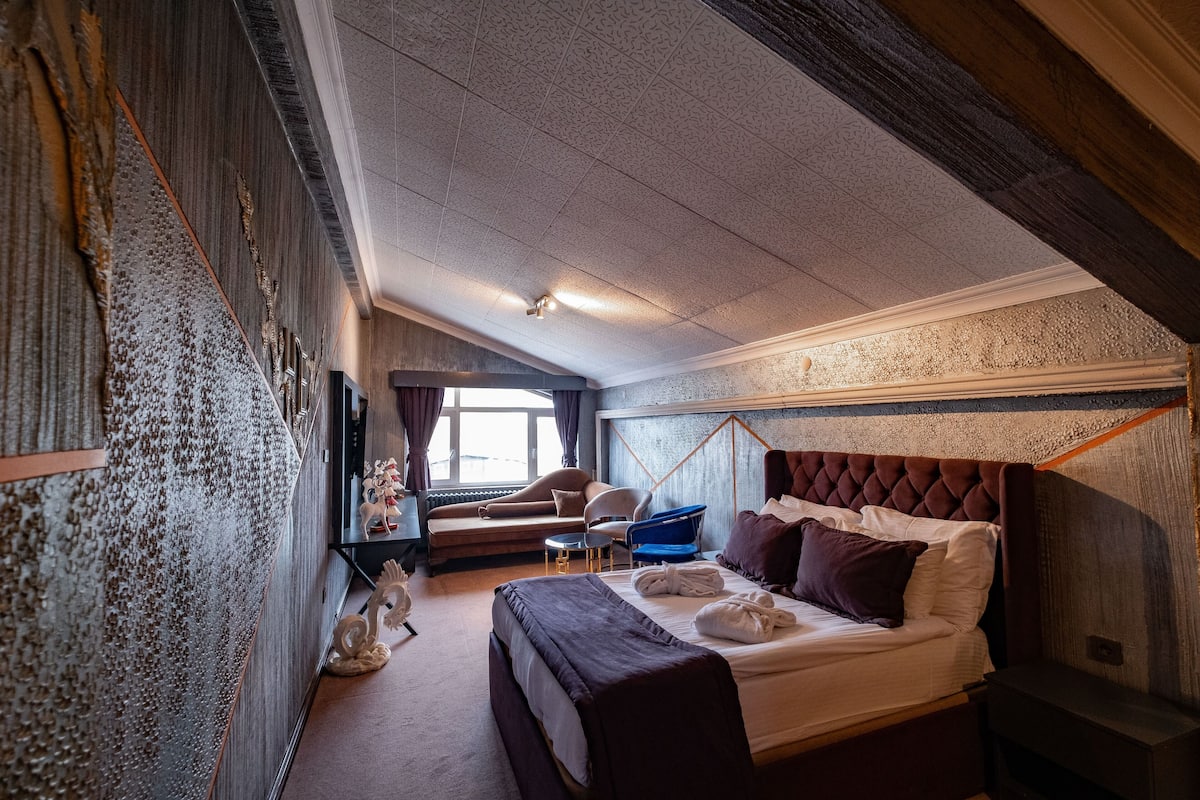 Deluxe Room | Down comforters, Select Comfort beds, desk, laptop workspace