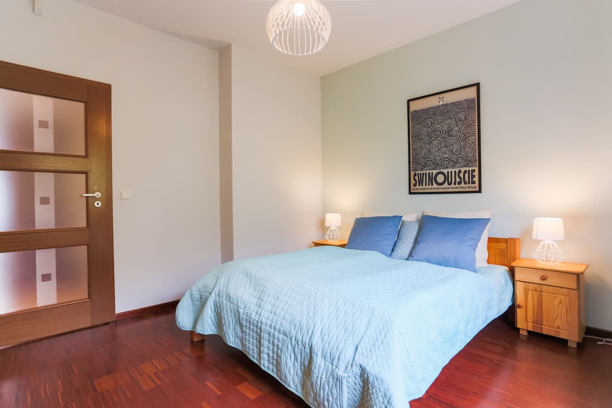 Basic Apartment | 2 bedrooms, iron/ironing board, free WiFi, bed sheets