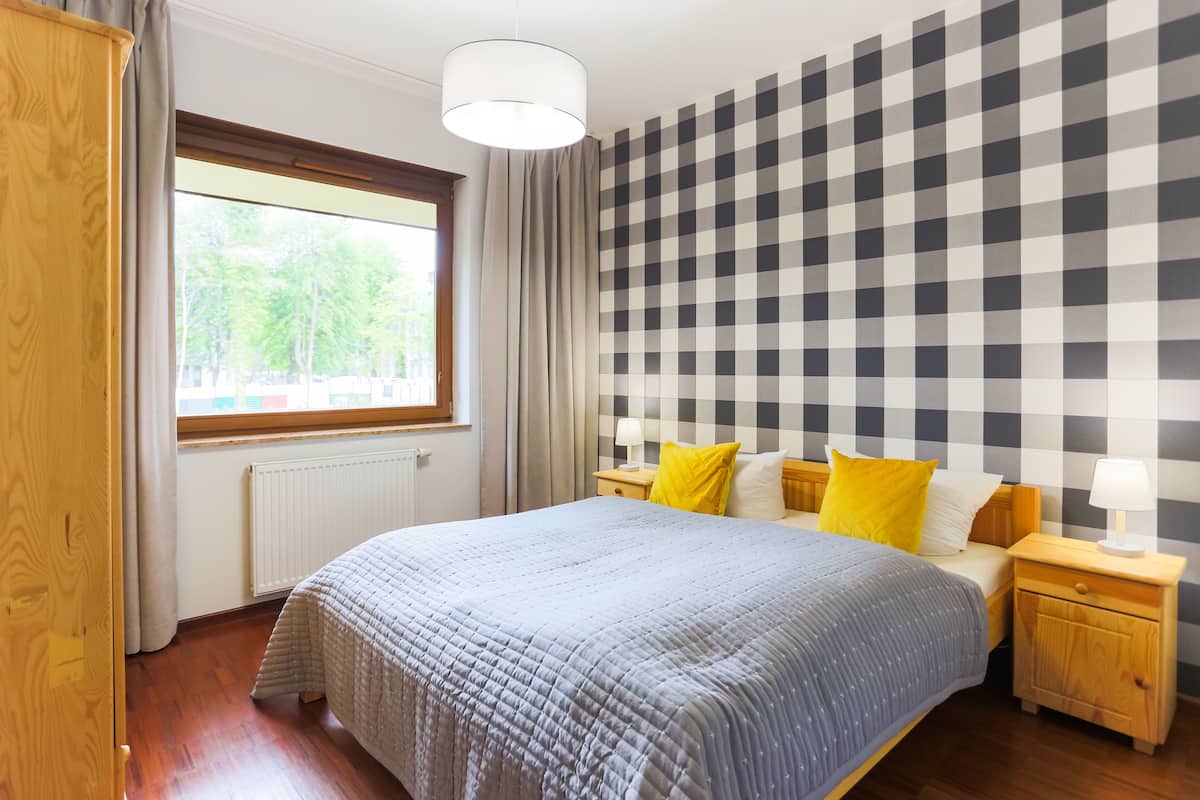 Basic Apartment | 2 bedrooms, iron/ironing board, free WiFi, bed sheets