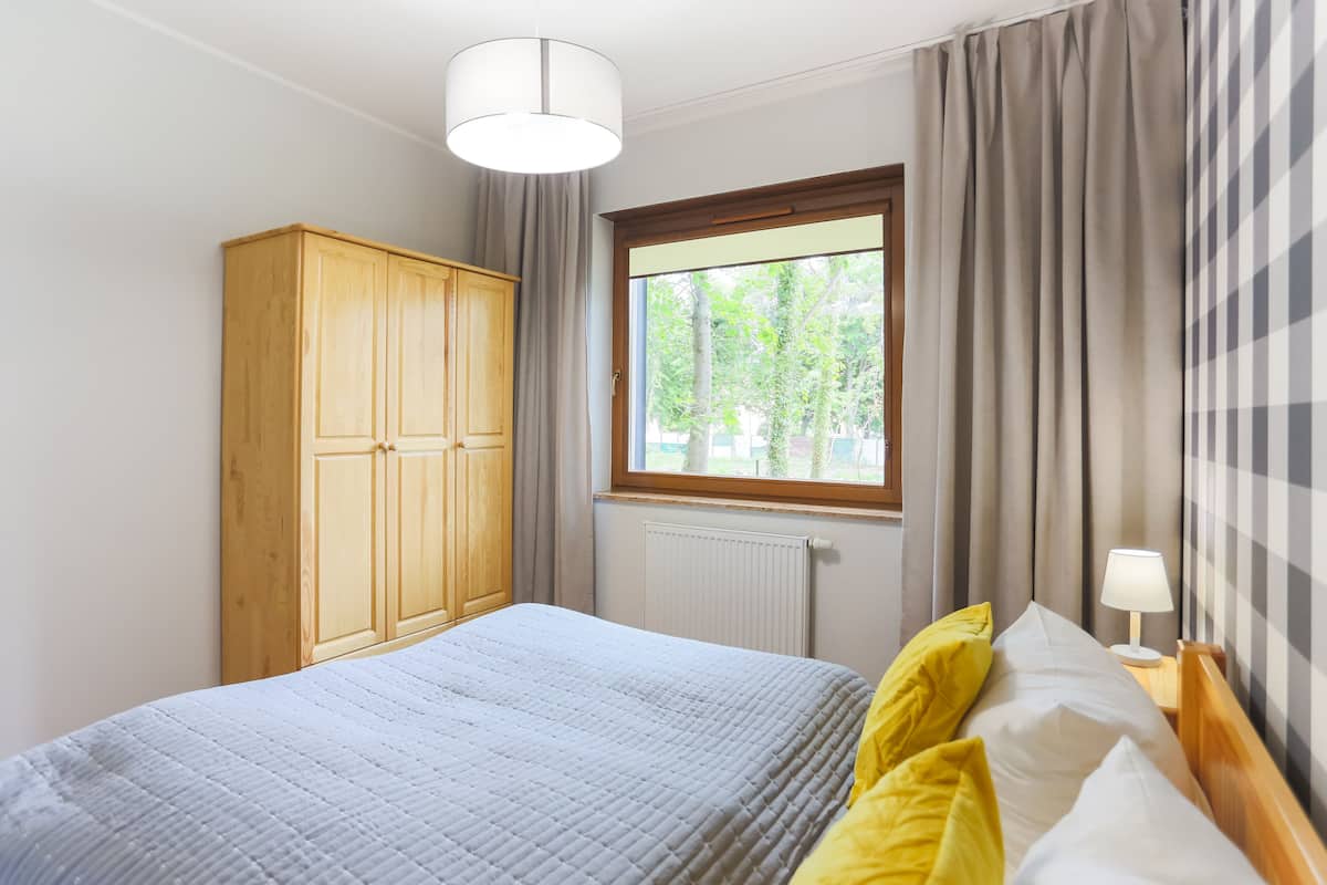 Basic Apartment | 2 bedrooms, iron/ironing board, free WiFi, bed sheets