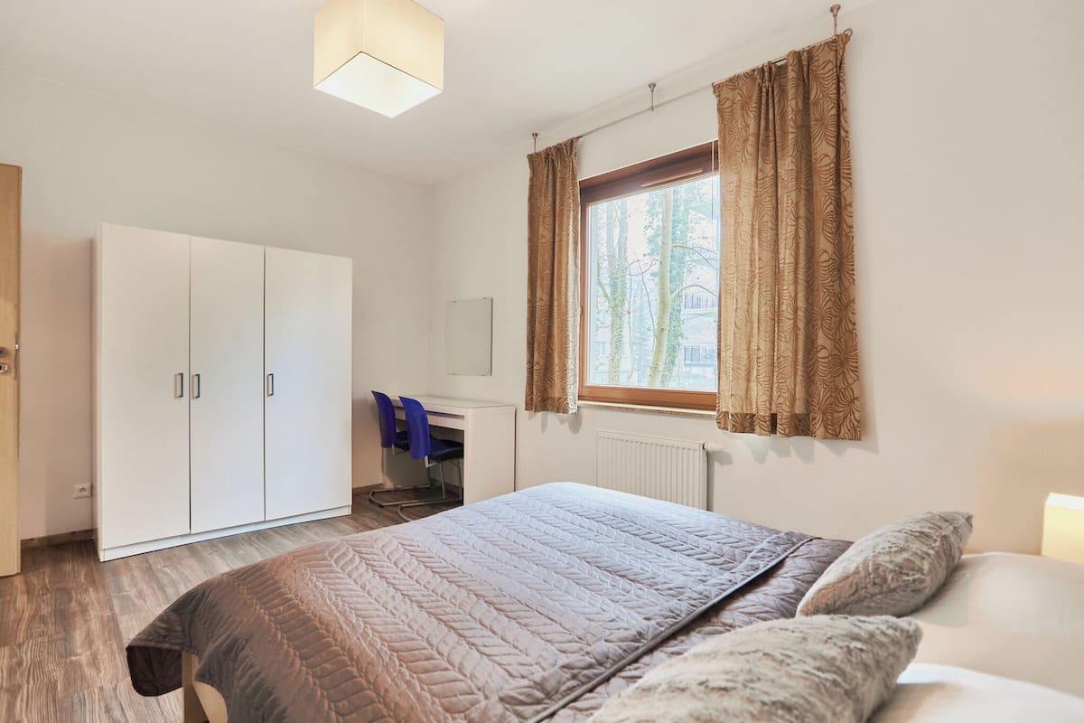 Basic Apartment | 2 bedrooms, iron/ironing board, free WiFi, bed sheets