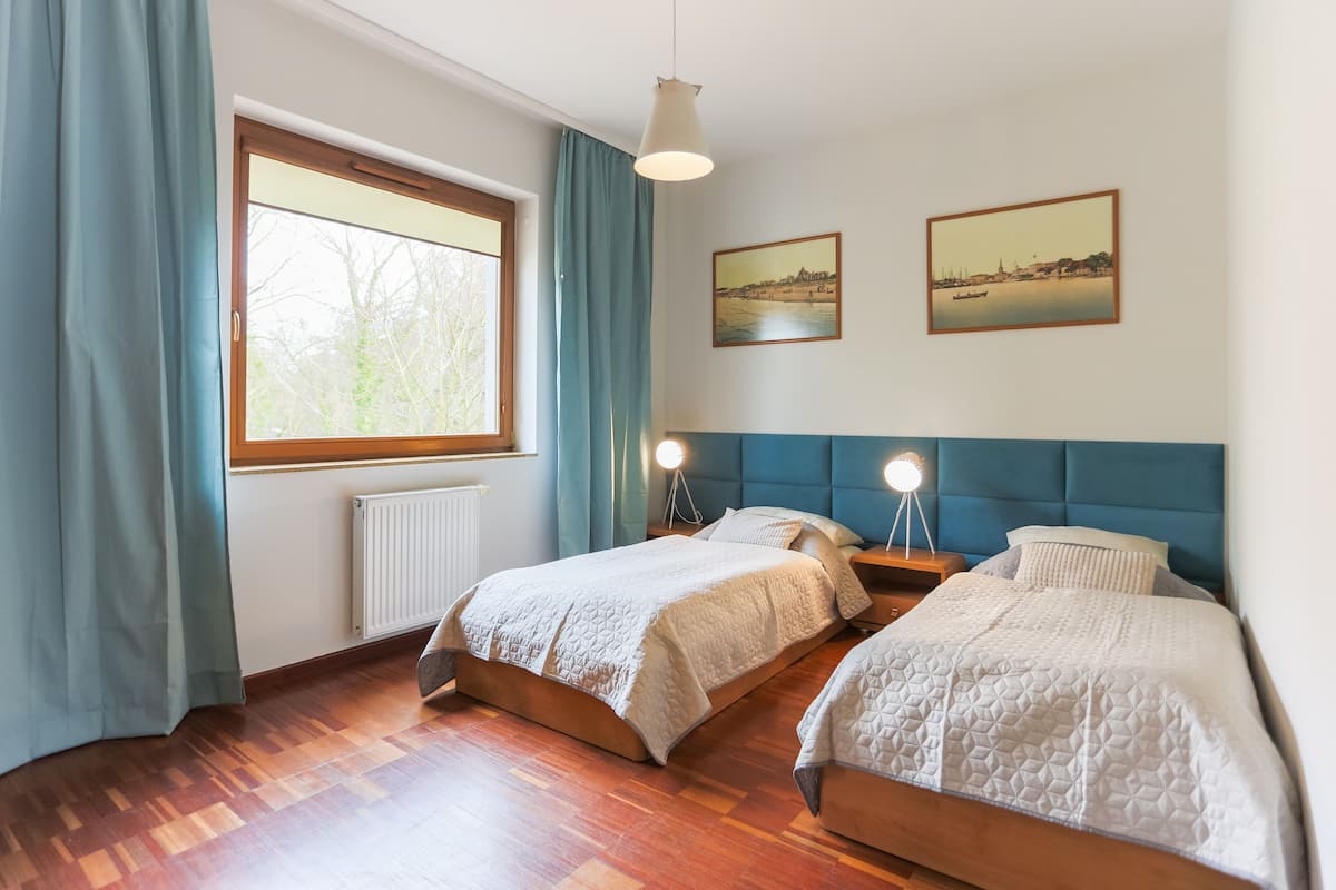 Basic Apartment | 2 bedrooms, iron/ironing board, free WiFi, bed sheets