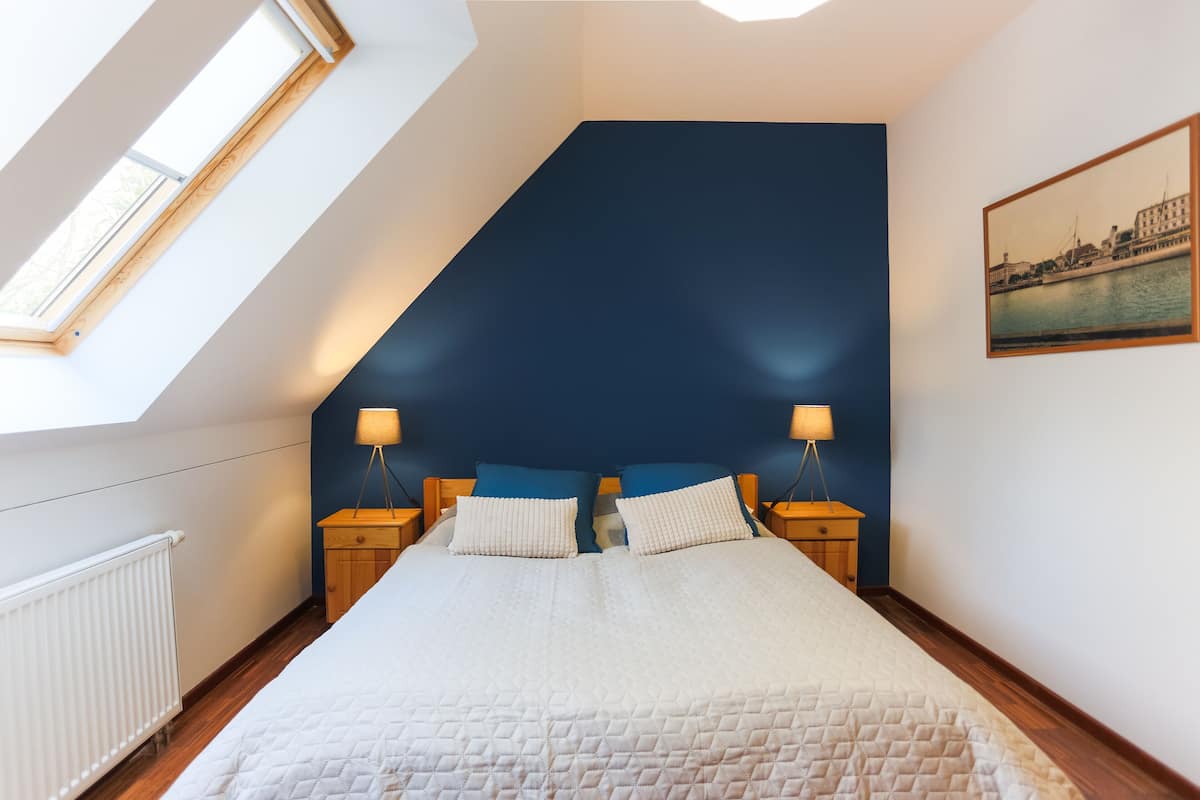 Basic Apartment | 2 bedrooms, iron/ironing board, free WiFi, bed sheets