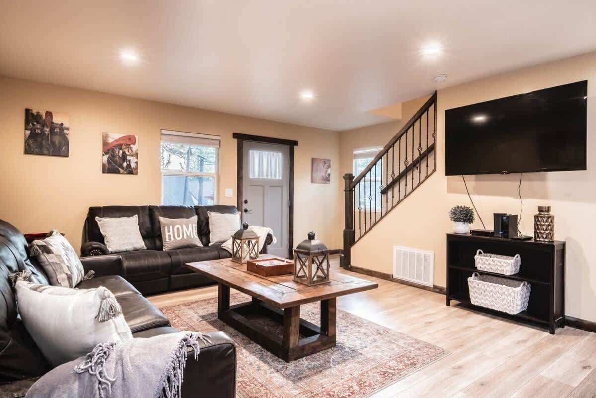 TV, fireplace, video games, offices