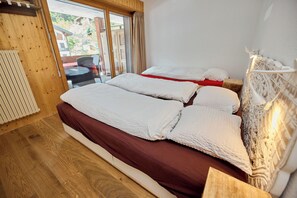 2 bedrooms, internet