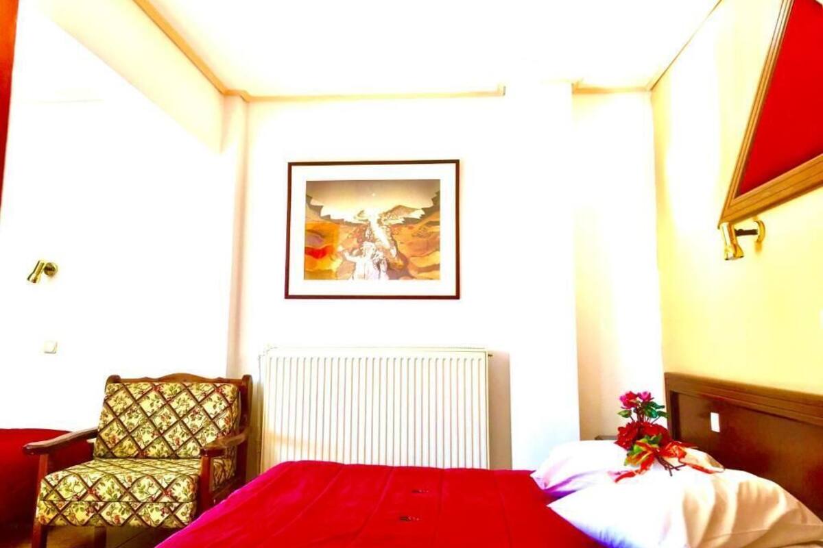Panoramic Triple Room | Desk, laptop workspace, free WiFi