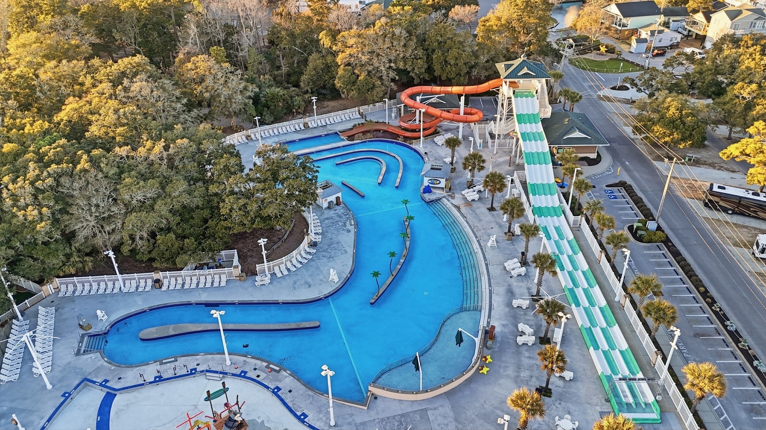 Piscine couverte, piscine extérieure