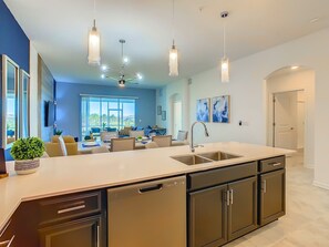 Interior - Fantastic getaway/Waterpark/GameRoom (Four Corners)