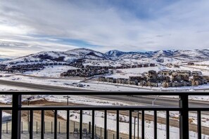 Property grounds - Scenic Mountain Escape Black Rock Resort 2BR Condo (Heber City)