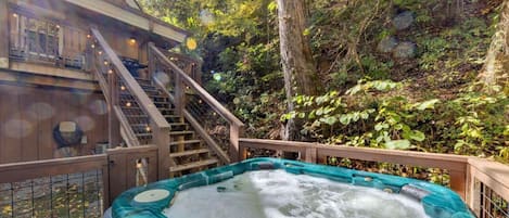 Bañera de hidromasaje al aire libre