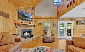 Smart-TV, peis, videospill og fotballspill