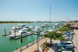 Marina - BB's - Perfect Choice For Your Beaufort Vacation! (Beaufort)