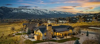 Bailey Lane Retreat | Powder MTN/Nordic + Hot Tub, Sauna & Game Room!